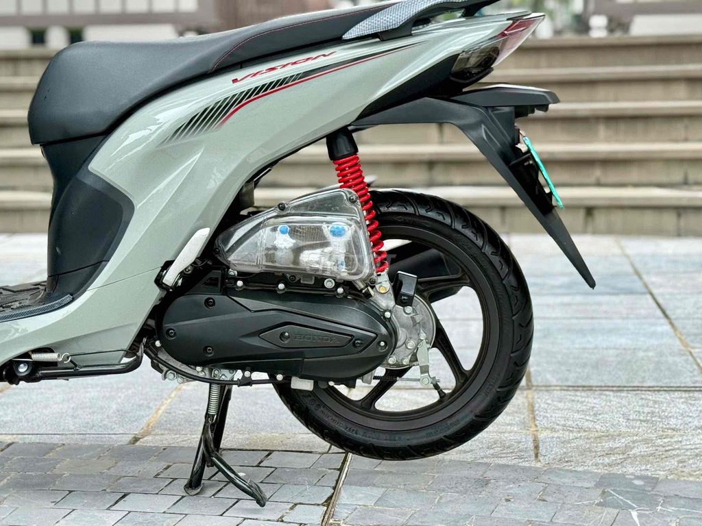 Honda Vision Sport 2024 Xám xi măng cực mới gắt. Mua bán Xe máy tại Quận Ba Đình Hà Nội được đăng bởi Xe Máy Nam Thi hình 5