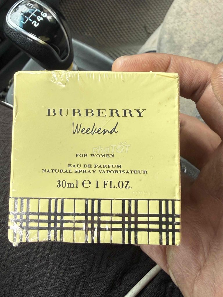 Nước hoa Burberry Weekend Nữ 30ml Mới. Mua bán Nước hoa tại Quận Tây Hồ Hà Nội được đăng bởi trương minh nam hình 1