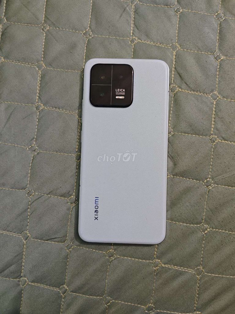 Xiaomi 13 Trắng. Mua bán Điện thoại tại Quận Đống Đa Hà Nội được đăng bởi nhân hình 1