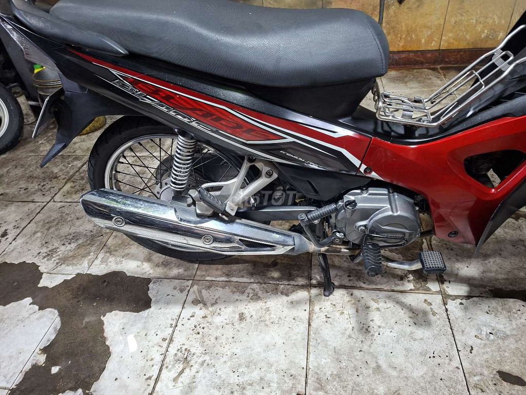 Honda Wave Blade 2018 красно-черный
