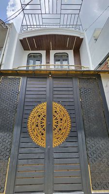 Nhà Phạm Văn Bạch cực đẹp, giá cực rẻ. Mua bán nhà ở tại Quận Tân Bình Tp Hồ Chí Minh được đăng bởi Mrty