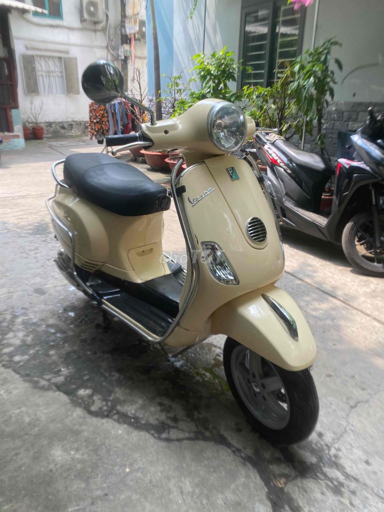 piaggio LX125 máy zin chưa bung.biển VIP