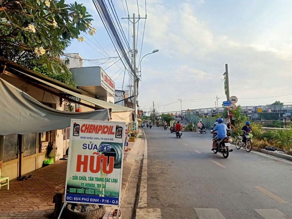 Cần tiền bán gap nhà