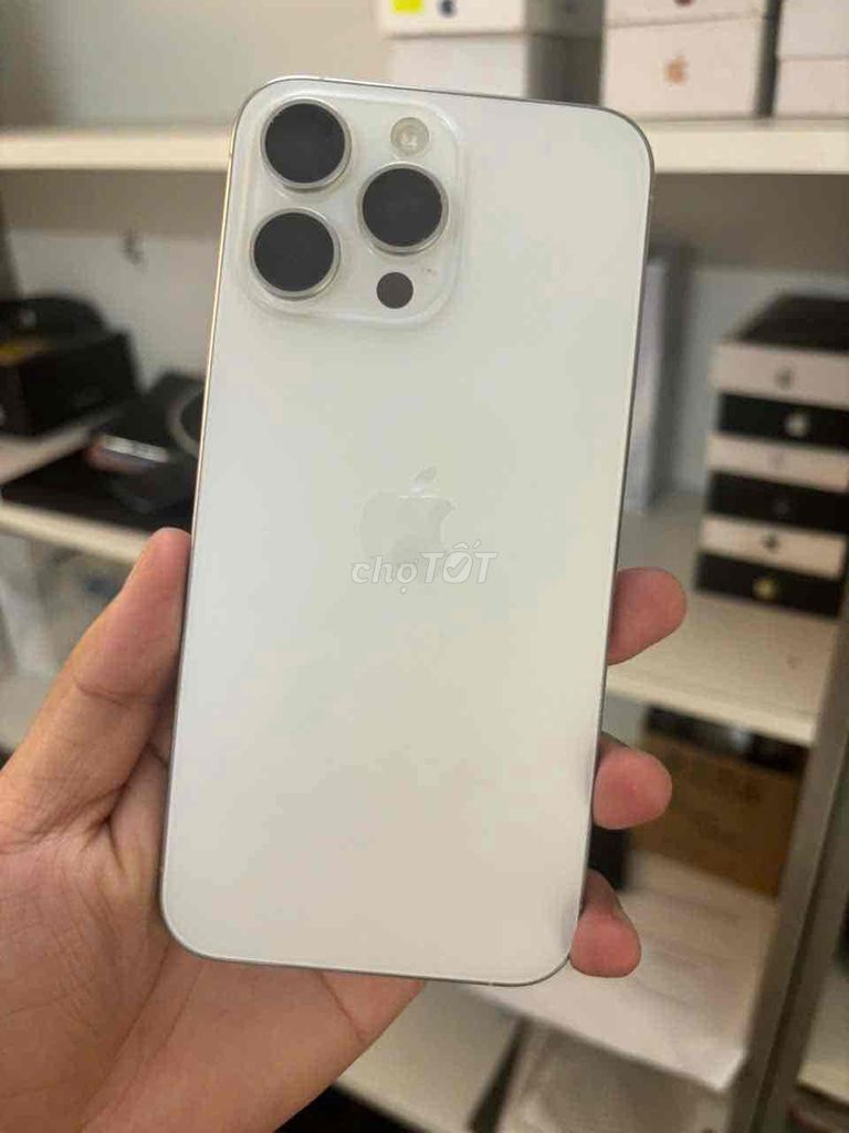 Apple iPhone 15 Pro Max 256GB Trắng Đã sử dụng. Mua bán Điện thoại tại Quận 7 Tp Hồ Chí Minh được đăng bởi Trâm bán táo  hình 1