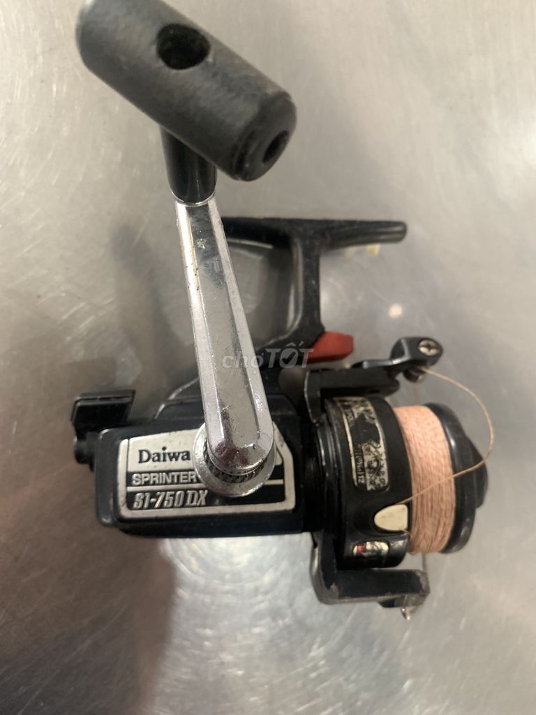 Máy câu Daiwa Sprinter SI-750 DX Đen