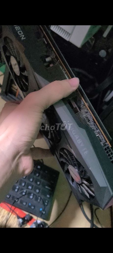 Card vga rx6700xt 3fan còn bht3 20ư5