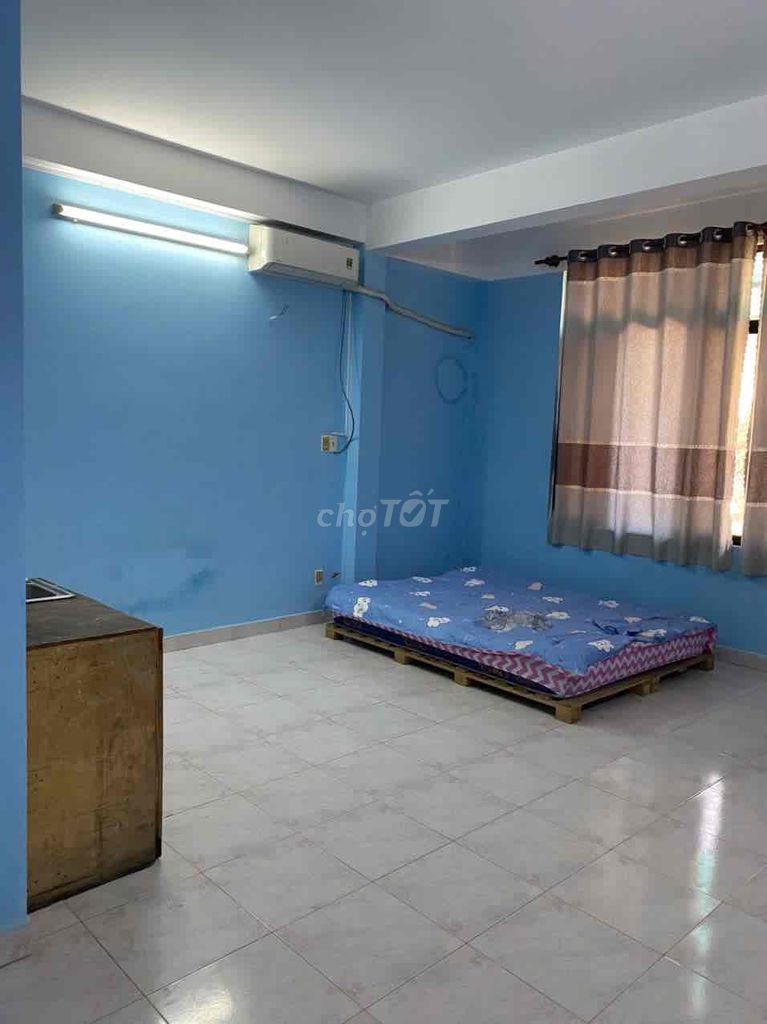 Phòng 20m2 nhà 48 Nguyễn Thái Sơn GV