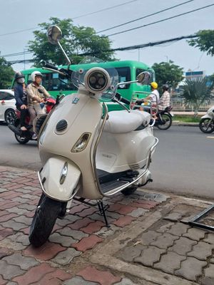 Piaggio vespa phun xăng điện tự chính chủ. Mua bán Xe máy tại Quận 8 Tp Hồ Chí Minh được đăng bởi hoành tử ếch