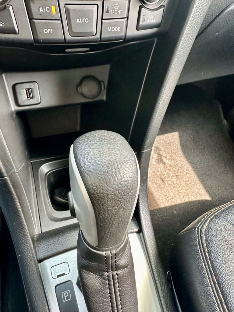 Suzuki Swift 2016 Special - 80000 km. Mua bán Ô tô tại Quận Hà Đông Hà Nội được đăng bởi Nguyễn Phúc hình 10