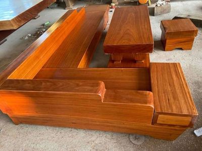 Sofa , bàn ăn nguyên khối. Mua bán Bàn ghế tại Quận Liên Chiểu Đà Nẵng được đăng bởi Nguyên