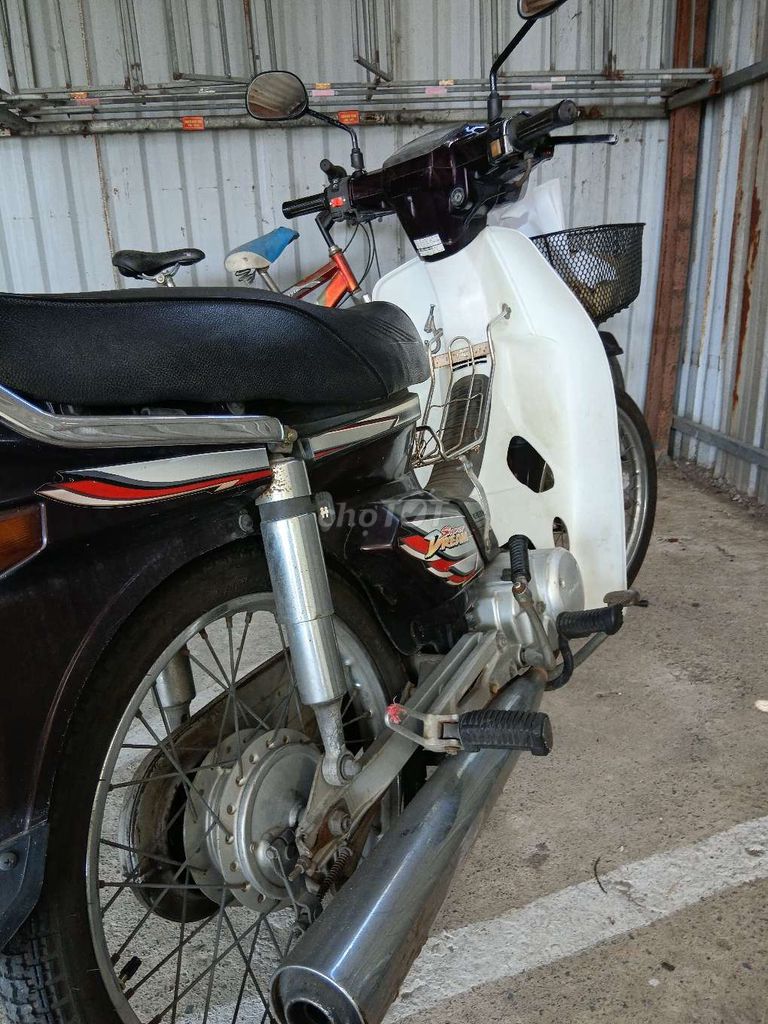 Honda Super Dream 2008 черно-белый