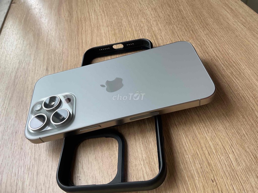 Apple iPhone 15 Pro Max Titan 256GB. Mua bán Điện thoại tại Huyện Đông Anh Hà Nội được đăng bởi Quang hình 1