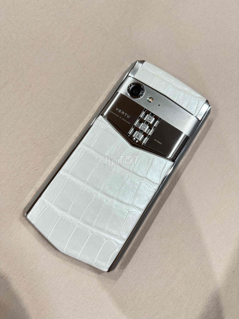 Vertu Aster P Da cá sấu Trắng Mới 99%. Mua bán Điện thoại tại Quận Ninh Kiều Cần Thơ được đăng bởi Châu Đông hình 1
