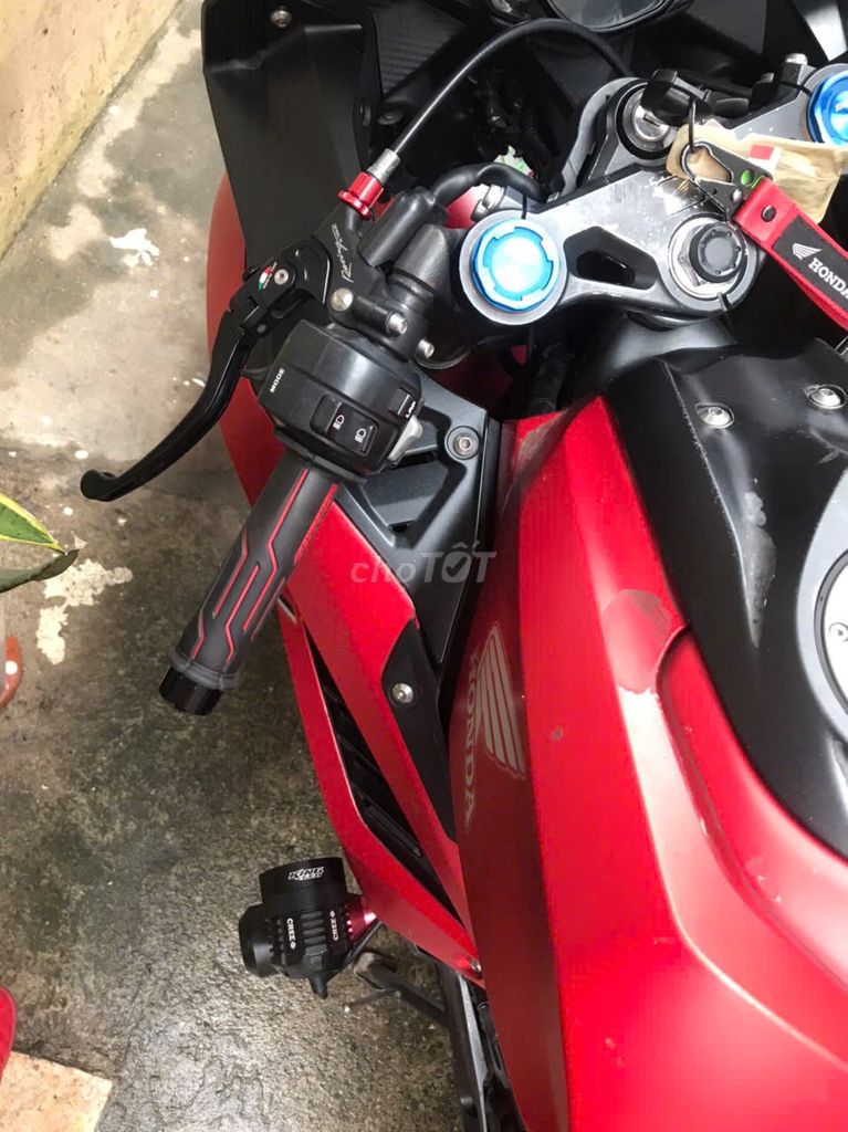 Honda CBR 250 RR 2020 màu Đỏ. Mua bán Xe máy tại Quận Hà Đông Hà Nội được đăng bởi Ngô Duy Hải hình 3