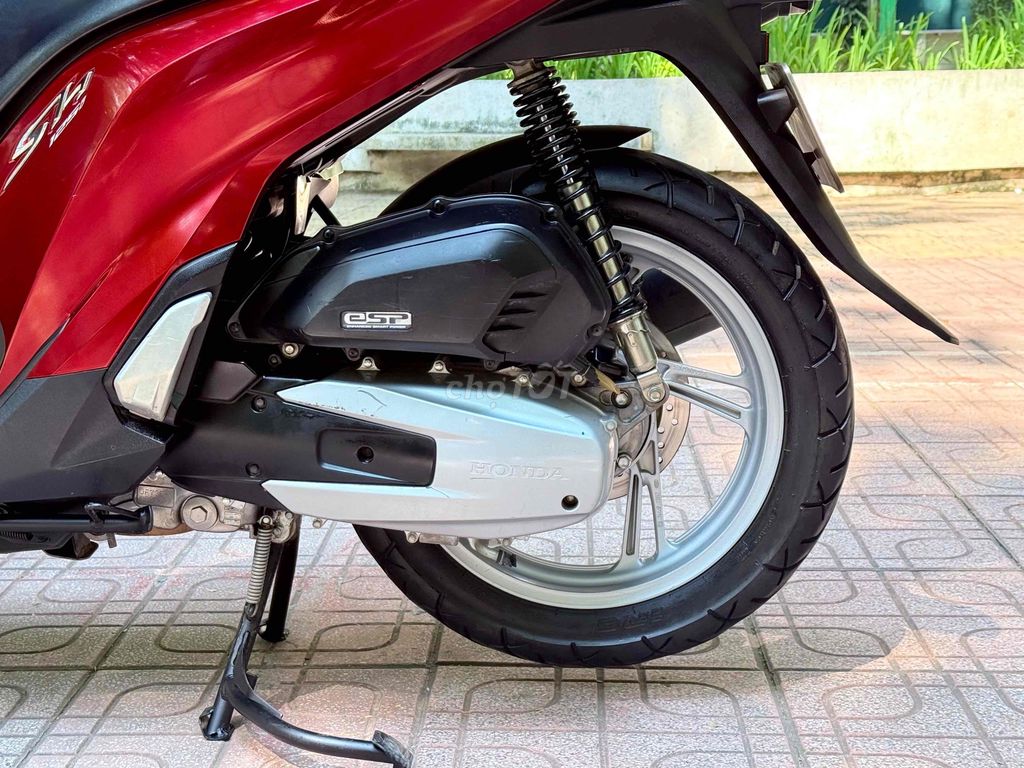 Honda SH125 CBS 2018 бордовый в отличном оригинальном состоянии