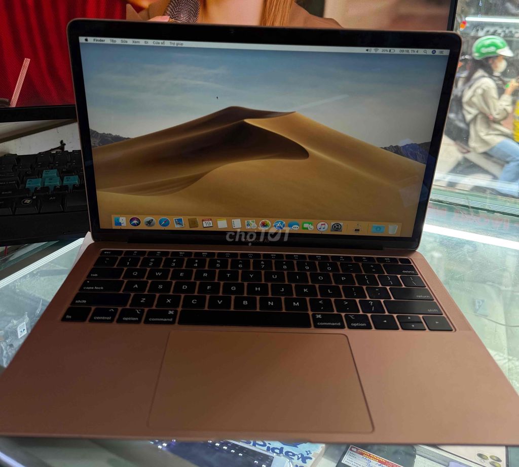 MACBOOK AIR 2019, CORE i5,RAM 8/SSD 128GB