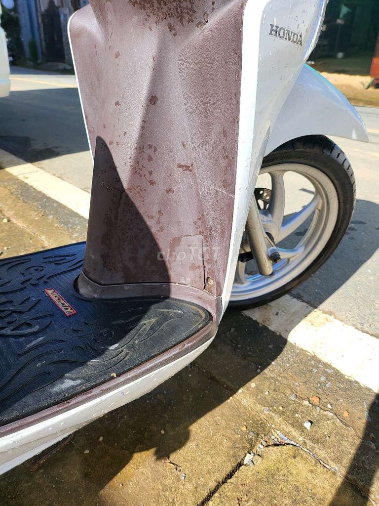 Cần bán Vision 2015. Mua bán Xe máy tại Thành phố Đà Lạt Lâm Đồng được đăng bởi Đồ gỗ cũ Đà Lạt hình 6