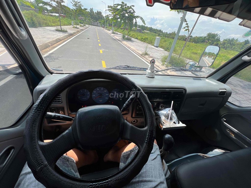 Cần Bán KIA K165 2t4 SX 2017 Sơn Rin Máy Lạnh. Mua bán Xe tải, xe ben tại Huyện Xuân Lộc Đồng Nai được đăng bởi Hoàng Trí Ô Tô hình 5