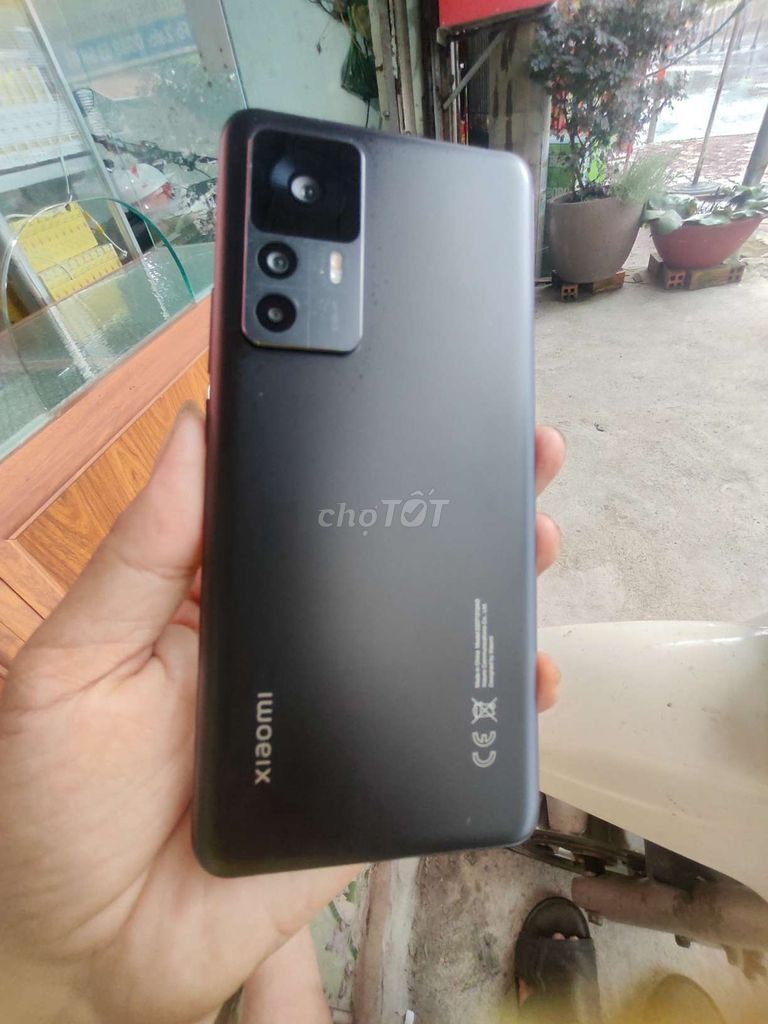 Mi 12T 5G 8/128 98% zin nguyên full cn còn bh 4tr3