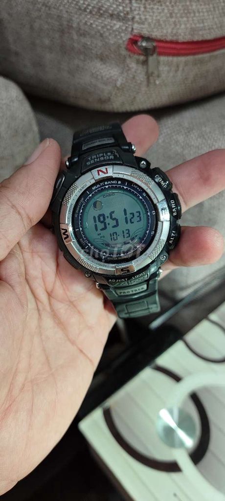 Đồng hồ sinh tồn casio protrek