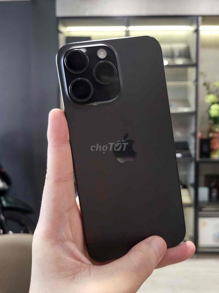Apple iPhone 15 Pro 256GB Đen Titanium Chính Hãng. Mua bán Điện thoại tại Quận 8 Tp Hồ Chí Minh được đăng bởi CA REM BÁN TÁO hình 1