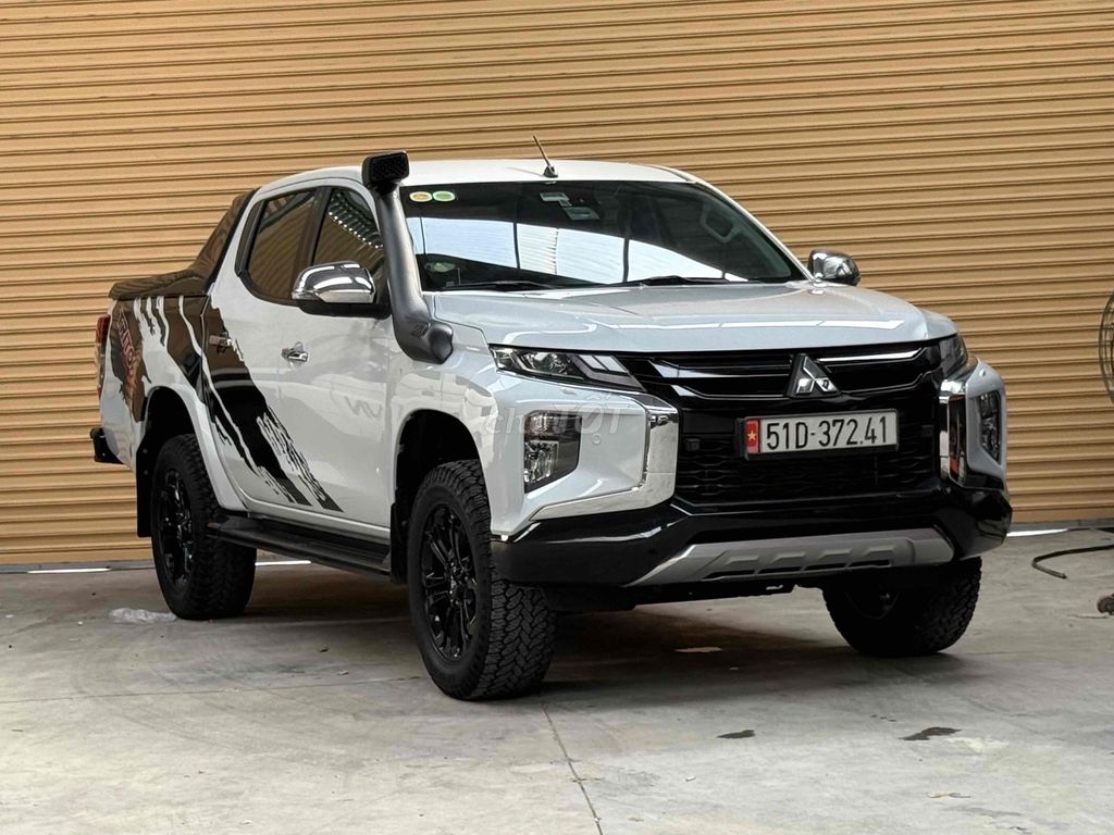 Mitsubishi Triton - Số tự động - 2 cầu - Màu trắng. Mua bán Ô tô tại Thành phố Biên Hòa Đồng Nai được đăng bởi nguyễn quốc đạo hình 2