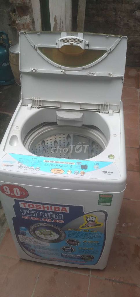 Máy giặt toshiba 9kg đẹp ,đang chạy tốt .