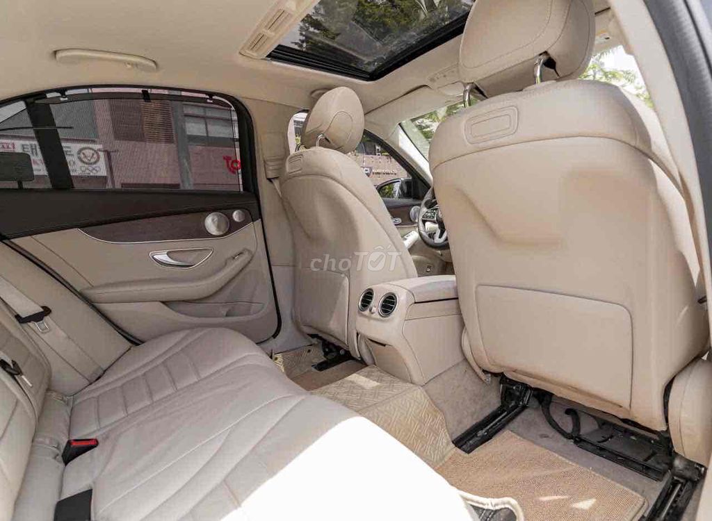 C200 Exclusive model 2020 bản có cửa sổ trời Full. Mua bán Ô tô tại Quận 7 Tp Hồ Chí Minh được đăng bởi Dương Phương hình 10