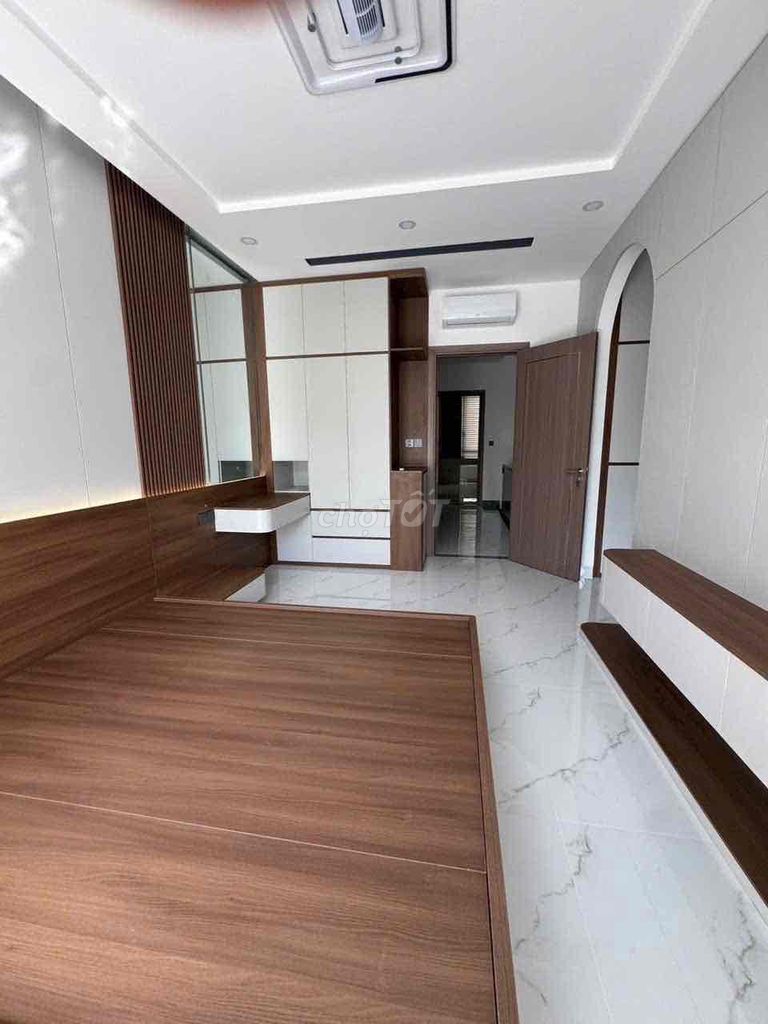 Дом 3 этажа + мансарда в ЖК VCN Phuoc Long 1, Нячанг