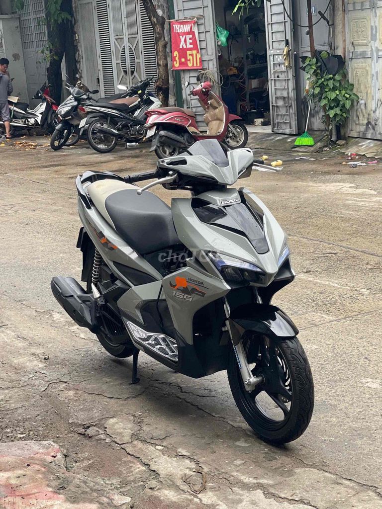 Honda Air Blade 125 серый 2018