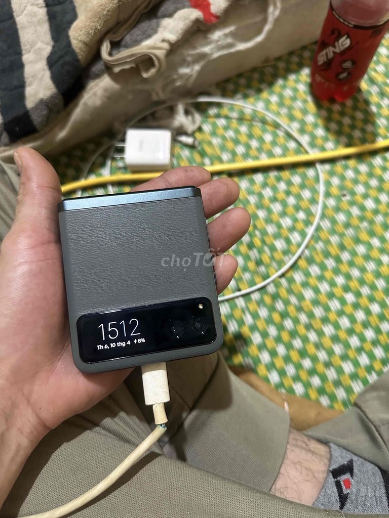 Motorola Razr Xám. Mua bán Điện thoại tại Quận Tây Hồ Hà Nội được đăng bởi Dức Hiển hình 1