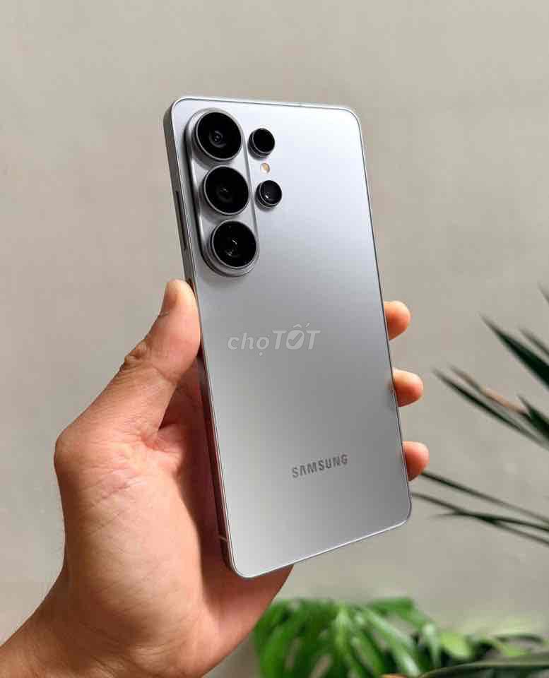Samsung Galaxy S26 Ultra màu titan. Mua bán Điện thoại tại Thành phố Buôn Ma Thuột Đắk Lắk được đăng bởi Hoàng hình 1