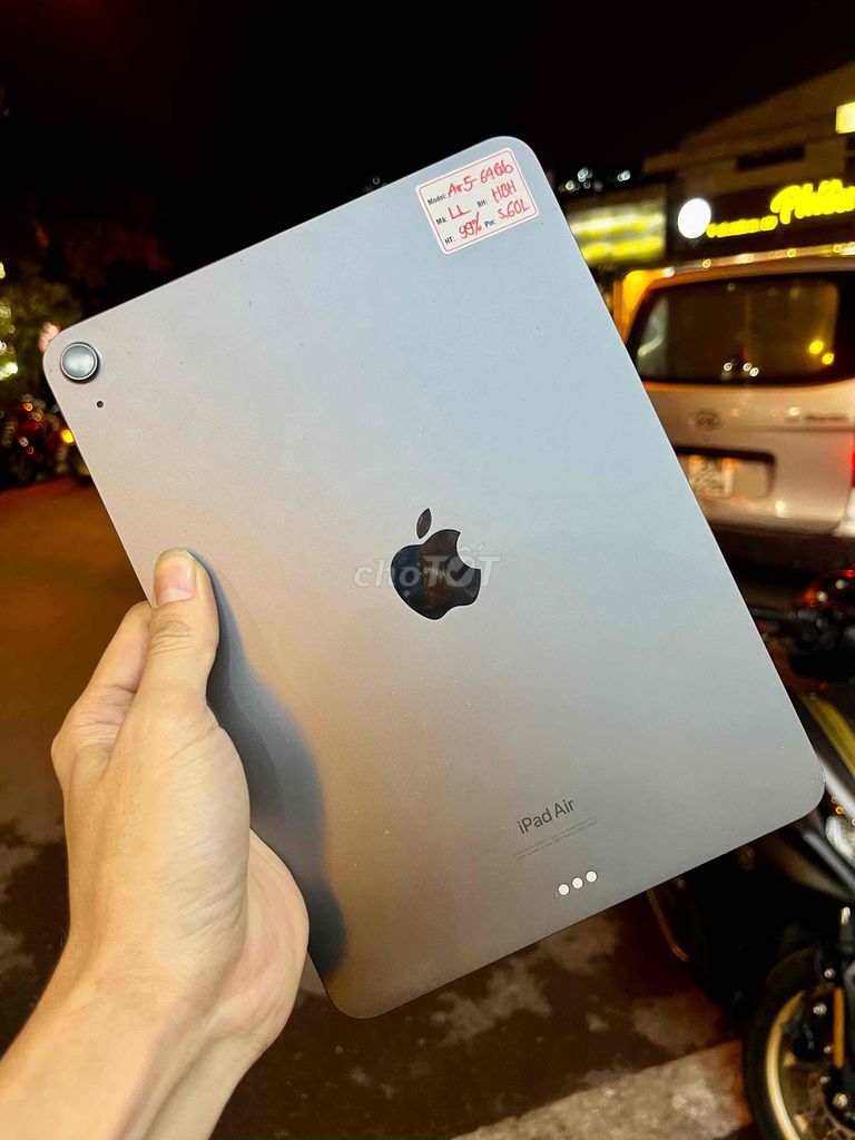 ipad air5-64gb Grey sạc 60 lần pin 99%.