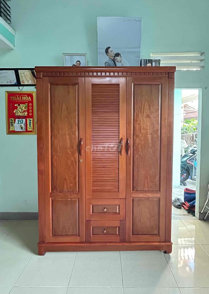 Tủ quần áo gỗ xoan đào 3 cánh. Mua bán Tủ, kệ gia đình tại Huyện Hòa Vang Đà Nẵng được đăng bởi Nguyễn Thị Minh Thắng hình 1