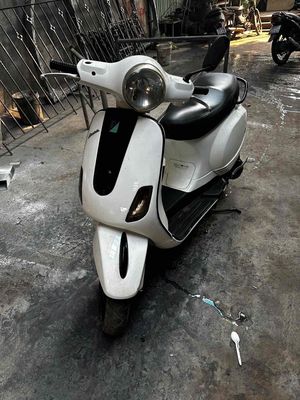 Piaggio Vespa 2009 Trắng biển sài gòn