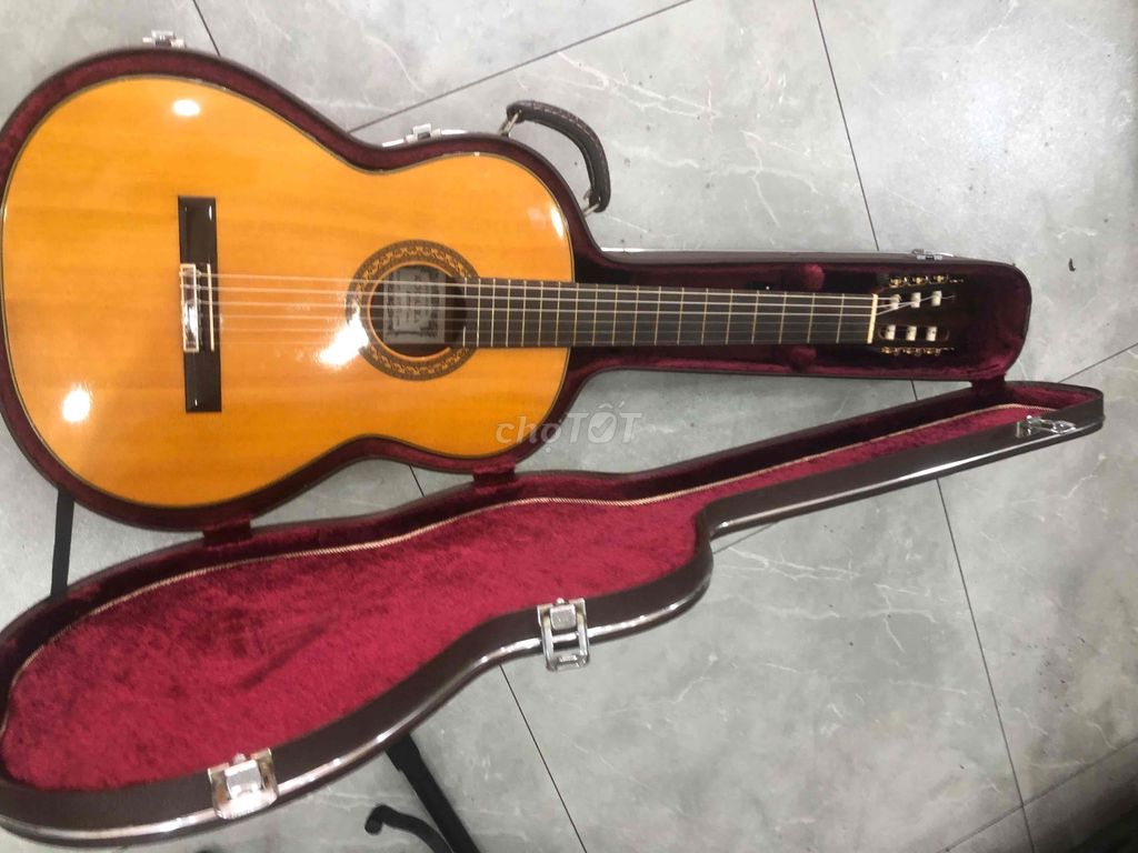 Guitar Nhật xách tay mới kít