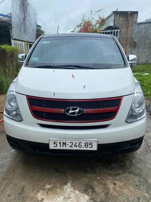 Hyundai Grand Starex 2011 van 6c chính chủ BSSG