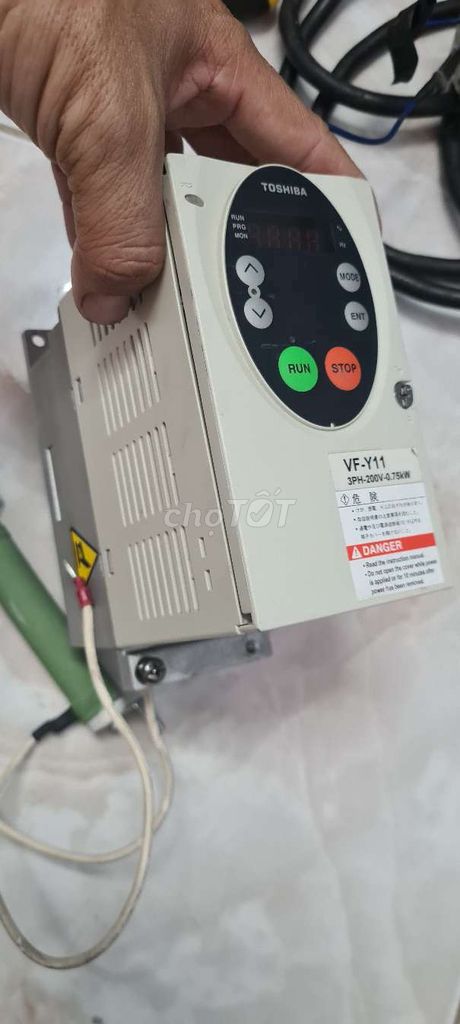 1hp 220v ra 3p 220 toshiba nhật