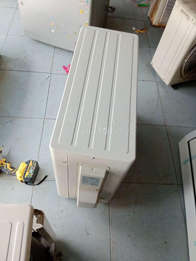 Thanh lý máy lạnh Daikin tiết kiệm điện còn mới95%