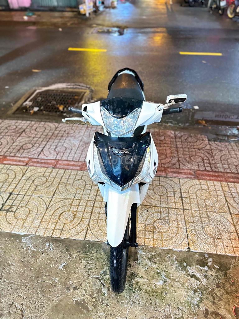 Xe mới chưa 1 vết trầy.Chính chủ. Mua bán Xe máy tại Huyện Nhà Bè Tp Hồ Chí Minh được đăng bởi Lê Tấn Nhã hình 2