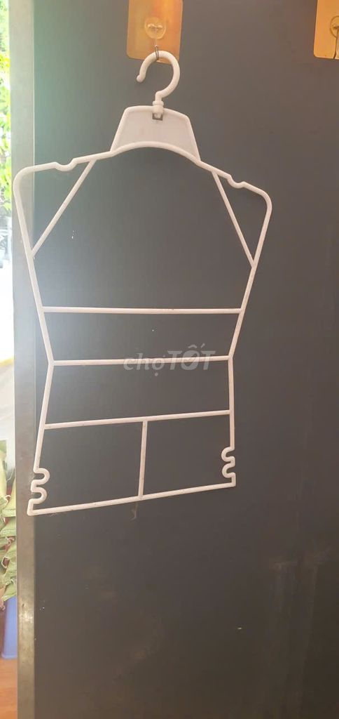 Móc treo quần áo Nhựa Trắng. Mua bán Nội thất, đồ gia dụng khác tại Thành phố Dĩ An Bình Dương được đăng bởi Thành hình 1