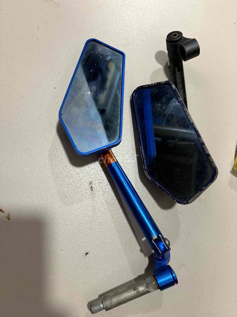 VẶP GIƯƠNG CHIẾU HẬU CE NHƯ HÌNH. Mua bán Phụ tùng xe tại Quận Sơn Trà Đà Nẵng được đăng bởi HƯƠNG GIANG hình 4