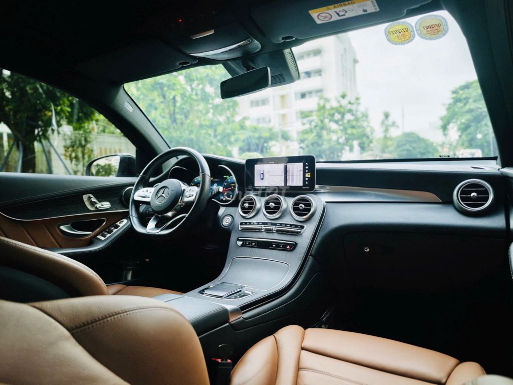 🔺MERCEDES GLC 300 COUPE MODEL 2023 NHẬP ĐEN/NÂU. Mua bán Ô tô tại Quận 7 Tp Hồ Chí Minh được đăng bởi Tung hình 8