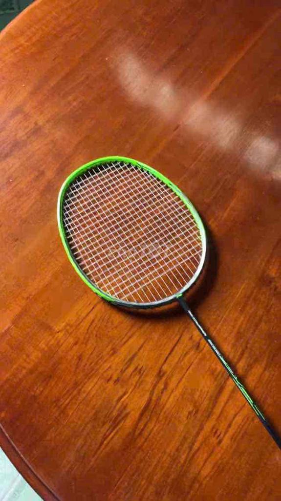 Vợt cầu lông Li-Ning 300C màu xanh lá, chất liệu c