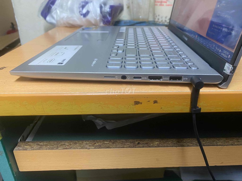 Cần bán Laptop Asus ViVoBook 15. Mua bán Laptop tại Quận 4 Tp Hồ Chí Minh được đăng bởi Dương Trường Sơn hình 3