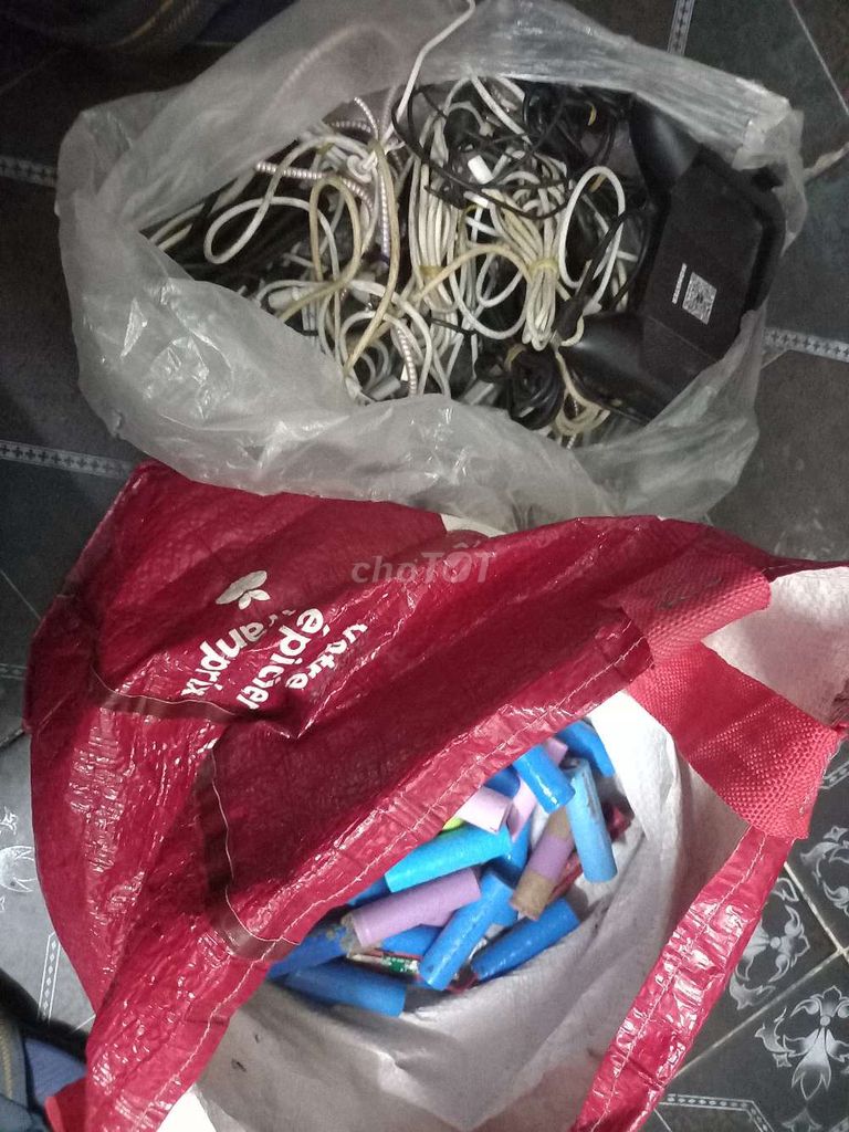 Phụ kiện điện tử nhựa Đa màu. Mua bán Phụ kiện (Màn hình, Chuột...) tại Quận 3 Tp Hồ Chí Minh được đăng bởi Đồ chơi giá rẻ trẻ thêm vui hình 1