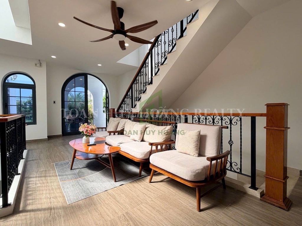 Pool villa with rooftop terrace near Thuận Phước bridge — photo 9