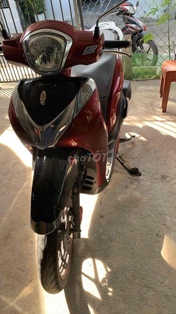 Cần bán sh mode, máy móc còn rin êm ru. Mua bán Xe máy tại Quận Liên Chiểu Đà Nẵng được đăng bởi Ngọc Hoà hình 2