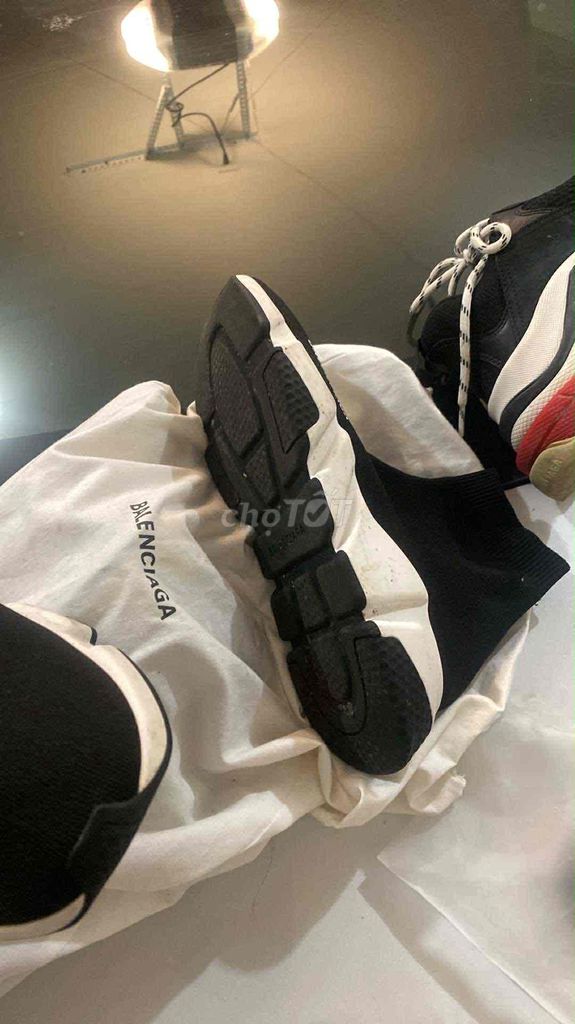 Balenciaga real 100% mang được vài lần. Mua bán Giày dép tại Quận Gò Vấp Tp Hồ Chí Minh được đăng bởi Hà hình 1