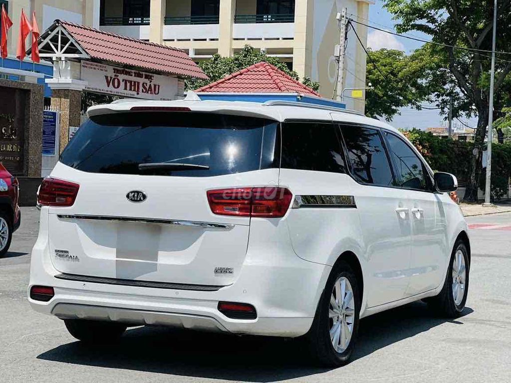 Kia Sedona 2019 full dầu - 75000 km mới lắm. Mua bán Ô tô tại Quận 12 Tp Hồ Chí Minh được đăng bởi a trung hình 4